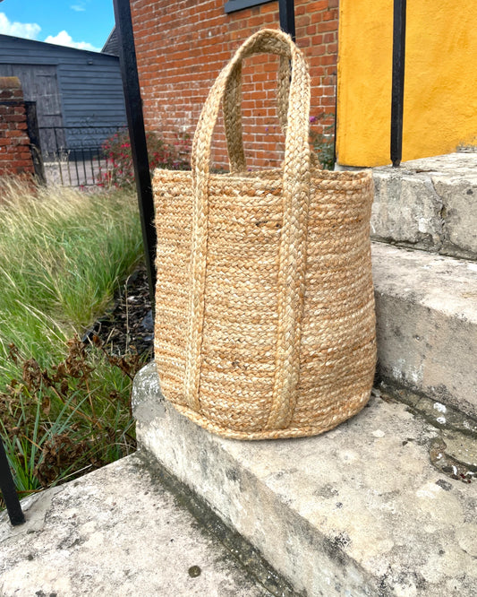 Jute tote handbag with gtwo shoulder handes or straps in golden natural jute