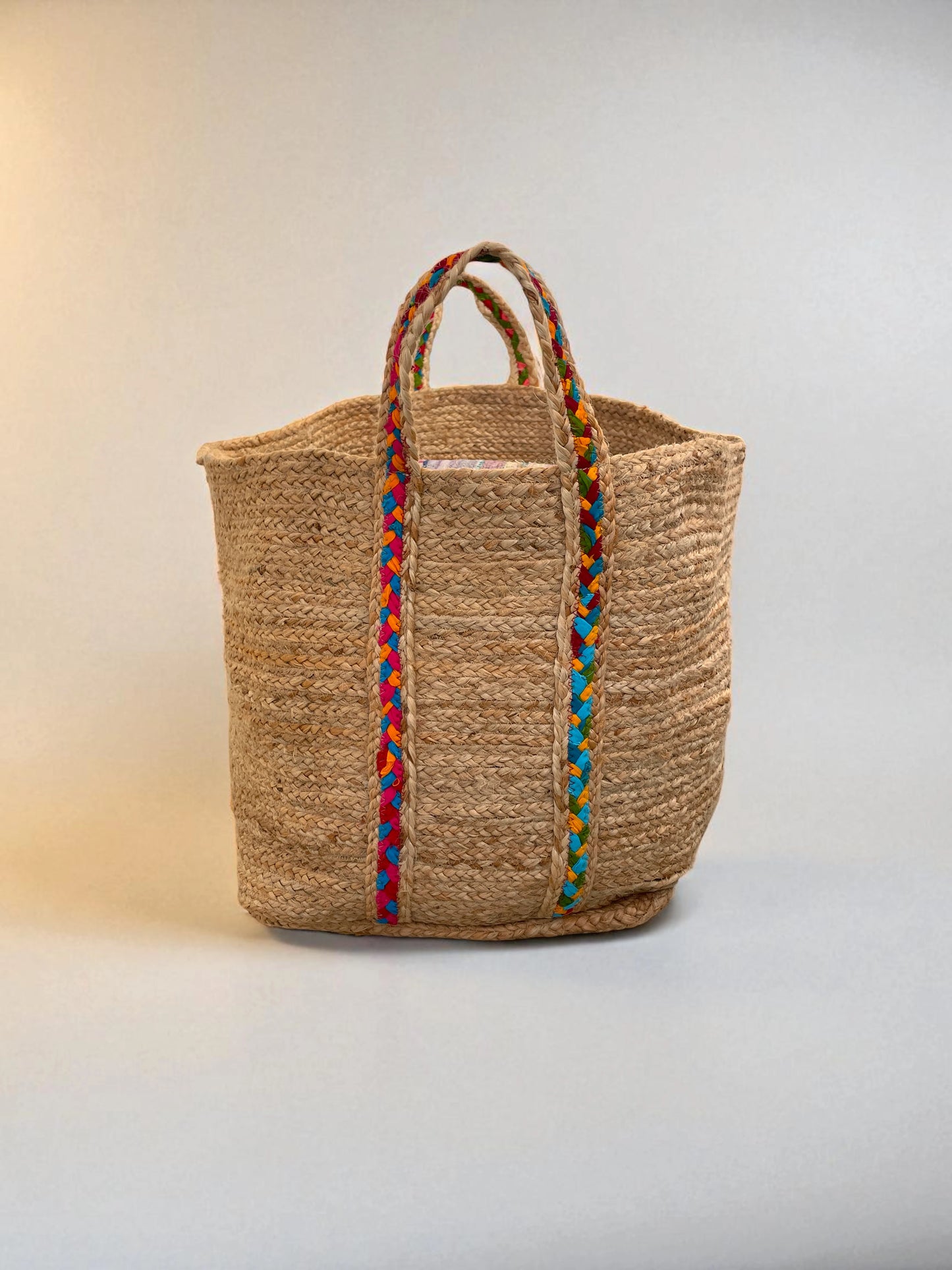 Side aspect view of rectangular basket with rounded edges