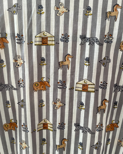 Gift-ready women’s pyjamas in grey stripe with animal design, medium size