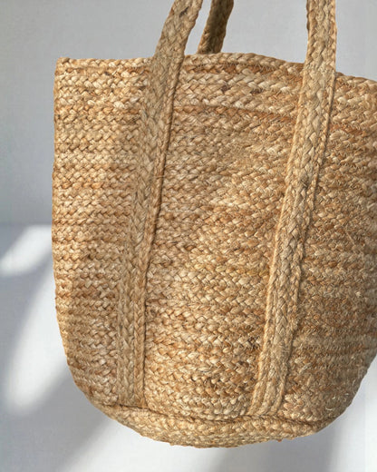 zoom image of textured braided jute shopping bag great for gym kit