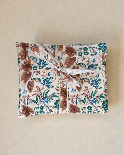 Comfortable women’s large floral pyjama set with long sleeves and relaxed fit