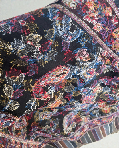 woven reveerse side of pashmina