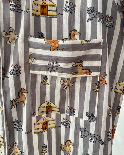 Women’s medium pyjama set with short sleeves and shorts, grey striped quirky print